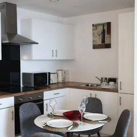 Luxury 2 Bed 13th Floor View Of Old Trafford *