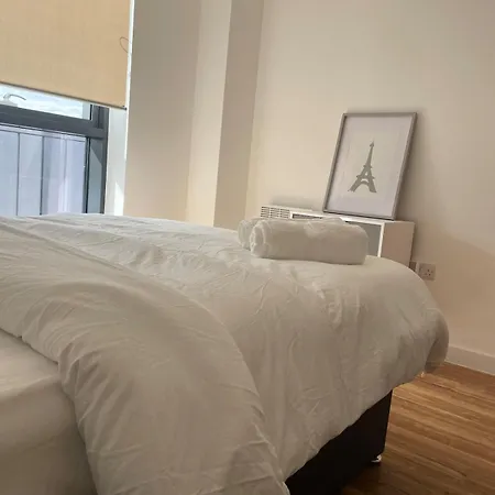 Luxury 2 Bed 13th Floor View Of Old Trafford 公寓