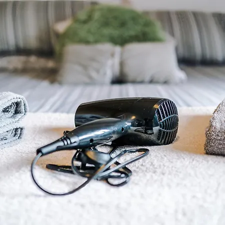 3br Salford Sleeps 7 Kitchen Parking *