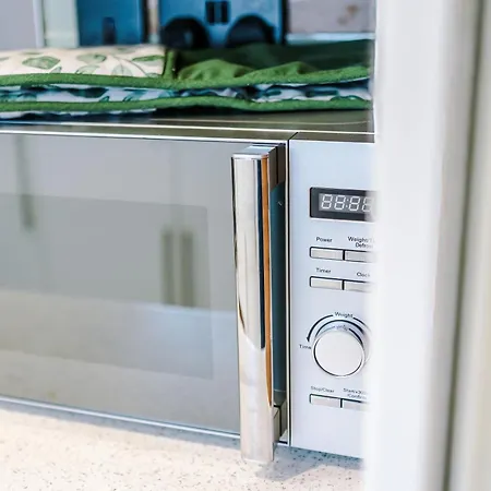 3br Salford Sleeps 7 Kitchen Parking * مانشستر