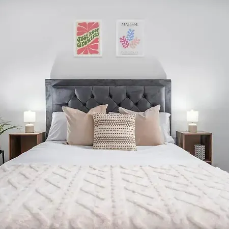 Lägenhet Center 28 Day Perks From May, Family And Business Travel Hideaway,parking, Walking Distance To Amenities