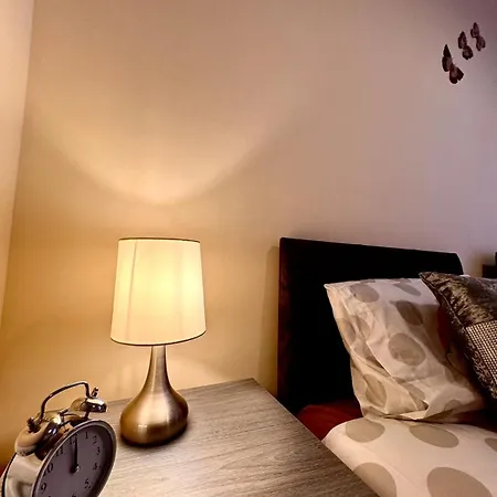 Cosy 4 Bedder House Near Centre Dom wakacyjny