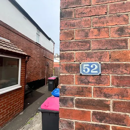 Budget Spacious 3 Bed In 曼彻斯特