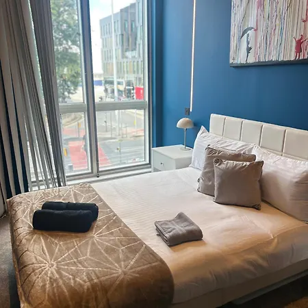 - Next To Ao Arena - With Parking * Mánchester