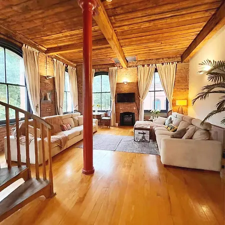 Stylish Loft - Center *