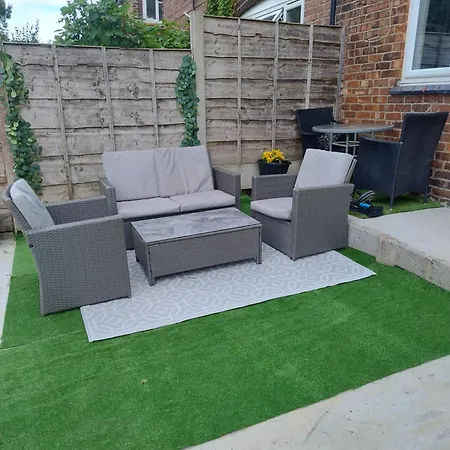 Entire 3br Near Chorlton Water Park And Airport With Parking בית נופש מנצ'סטר
