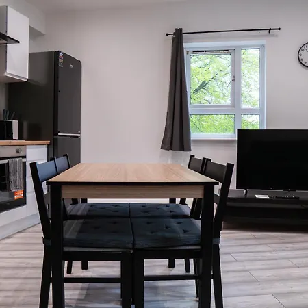 Apartamento Stunning Modern 2 Bed Apartment, With Parking, Close To Town Mánchester