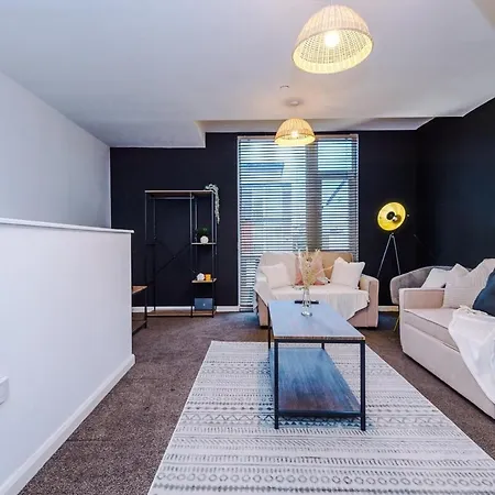Three Bedroom House By Brookland Serviced Short Lets With Free Wifi *