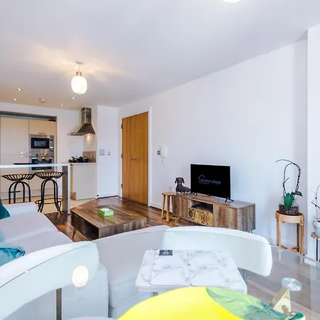 Elegant 2br Flat Near Northern Quarter