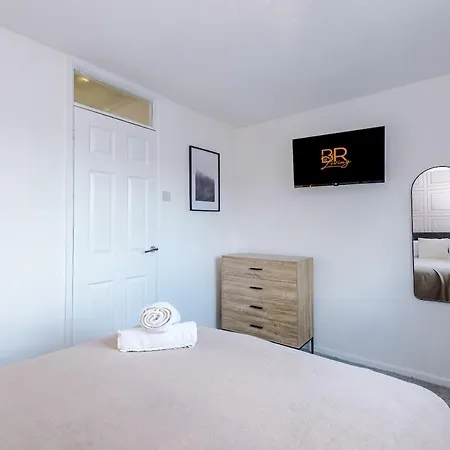 Prázdninový dům New! 2br With Parking, Near Manchester