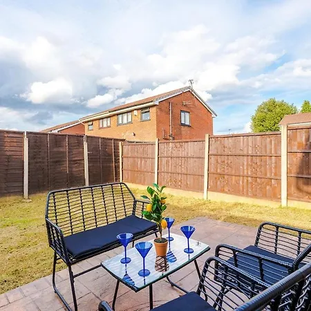 New! 2br With Parking, Near Manchester