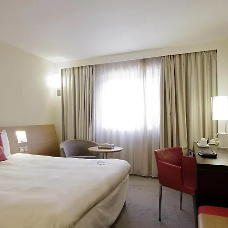 Novotel Centre Hotel 4*