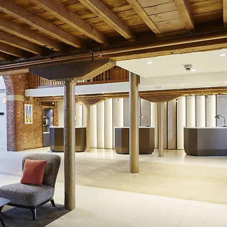 Szálloda Marriott Victoria & 4*