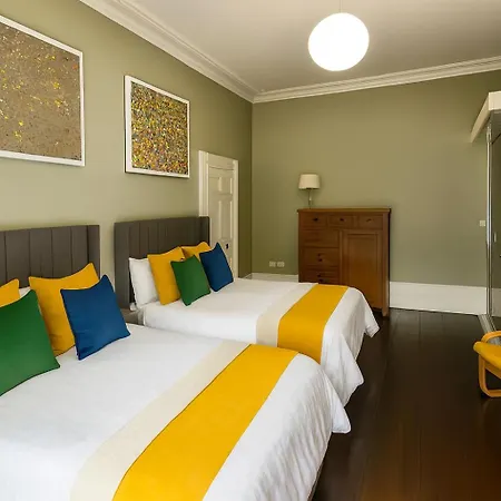 Manchesters Ultimate House - Hot Tub - Sleeps 22! Dom wakacyjny Manchester