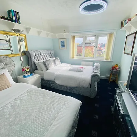 Clayton Проживание в семье *