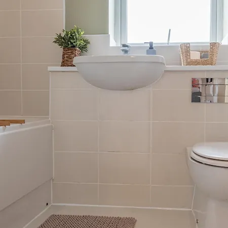 Дом отдыха Modern House 2 Bedroom 5 Beds *