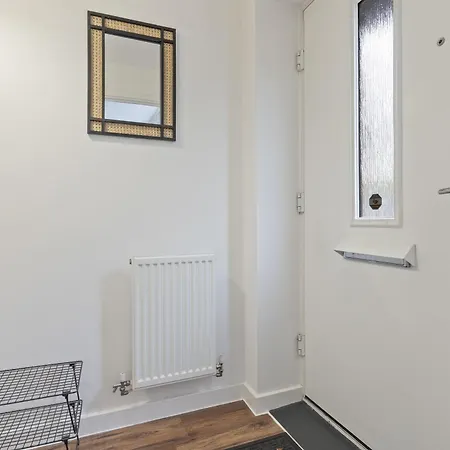 Centre House Etihad And Parking مانشستر