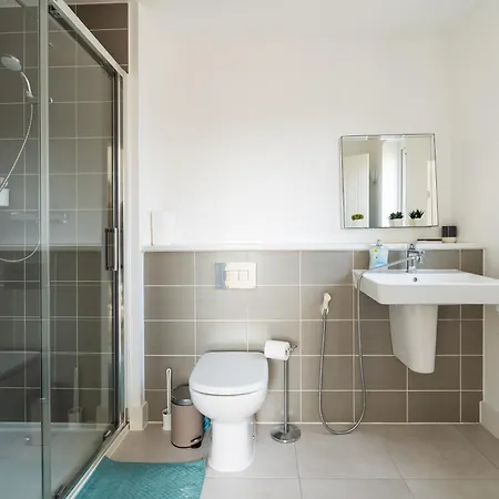 4-bedroom New House Near Centre Nyaraló *