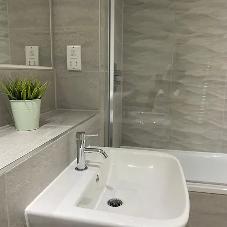 Апартаменты Prime Central-luxury 1br Apartment-free Parking-fast Wi-fi *