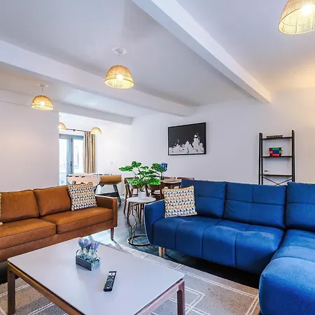 Stunning 3br Townhouse, Terrace, Games, Free Parking * マンチェスター