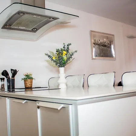 Apartman Modern 2 Bed Center *