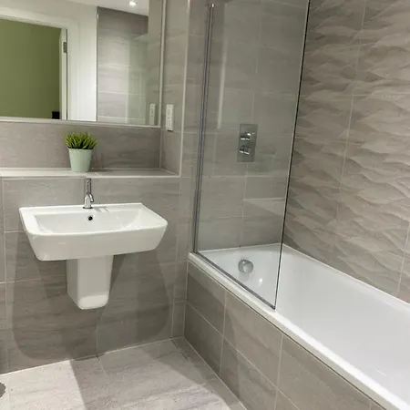 Prime Central-luxury 1br Apartment-free Parking-fast Wi-fi Апартаменты