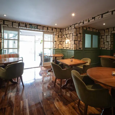 Eleven Didsbury Park Otel 4*