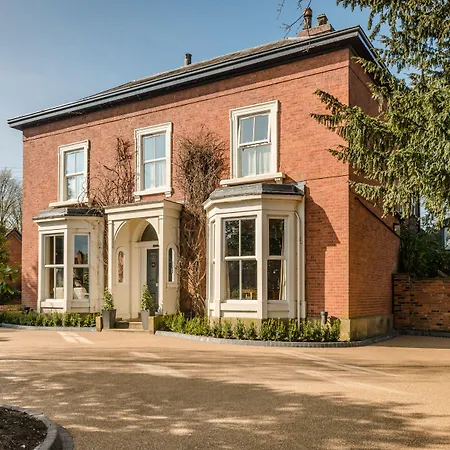 Eleven Didsbury Park Otel 4*