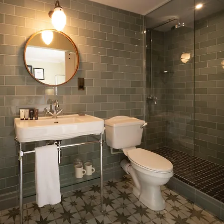 Eleven Didsbury Park 4*