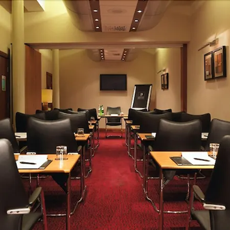 The Townhouse 4*