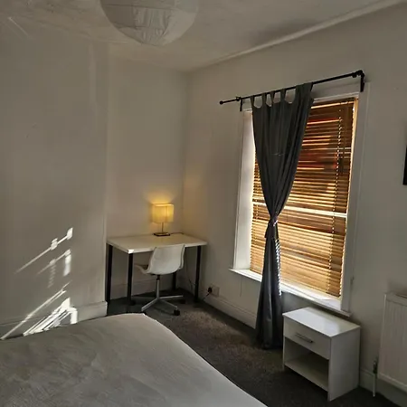 منزل للإقامة 29 Decent Homes *