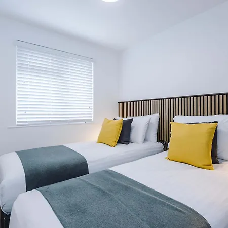 Casa de Férias Minutes To The Coop Live Arena & Etihad Stadium - Free Parking W Ev Charger *