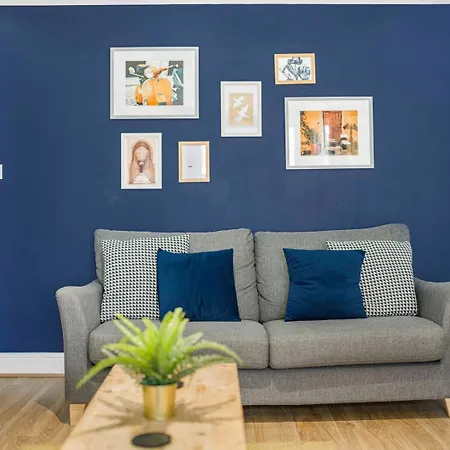 Guestready - Charming Retreat In Trafford بيت ضيافة