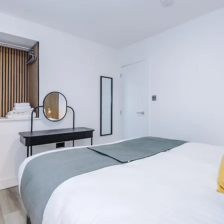 Minutes To The Coop Live Arena & Etihad Stadium - Free Parking W Ev Charger *