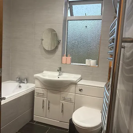 בית נופש Cambridge House *