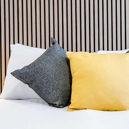 Casa de Férias Minutes To The Coop Live Arena & Etihad Stadium - Free Parking W Ev Charger *