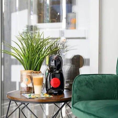 Bright And Cosy 3-bedroom Near - Free Parking - Sleeps 6 Semesterbostad