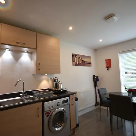 Дом отдыха Modern 3br With Garden And Parking Mcr *
