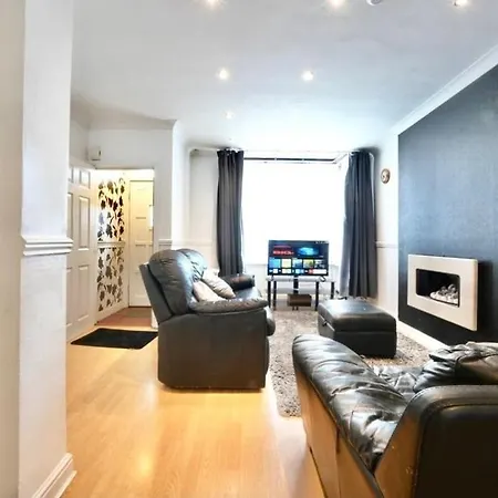 3 Bedroom House In Salford Vakantiehuis Manchester