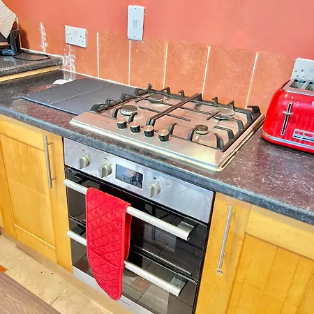 בית אירוח New Quadruple En-suite