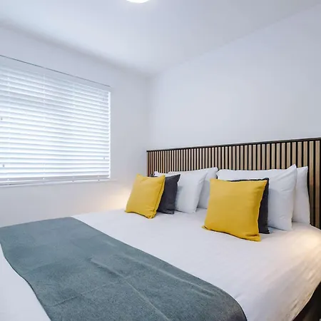 Casa de Férias Minutes To The Coop Live Arena & Etihad Stadium - Free Parking W Ev Charger Manchester