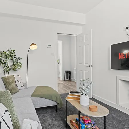 Cosy Stylish 5-bed 3-bath, With Free Wi-fi, Garden And Parking Prázdninový dům