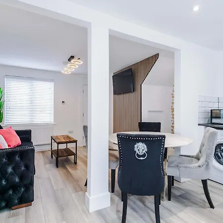 Minutes To The Coop Live Arena & Etihad Stadium - Free Parking W Ev Charger * Manchester