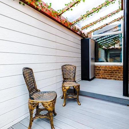 Stunning 5bed 3bath House, Parking, *