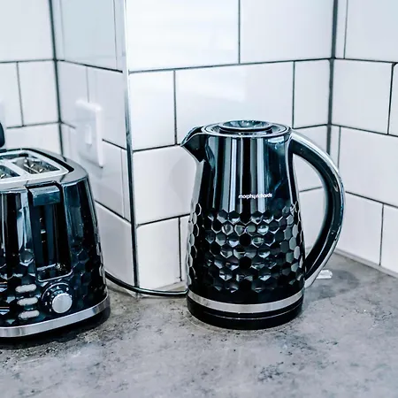 Minutes To The Coop Live Arena & Etihad Stadium - Free Parking W Ev Charger *