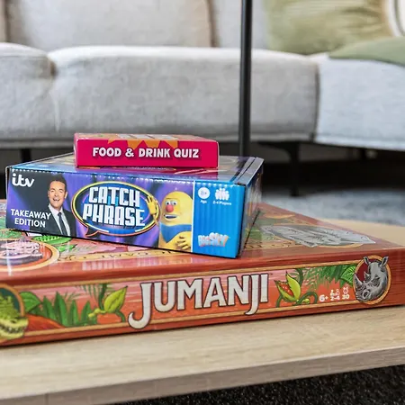 Cosy Stylish 5-bed 3-bath, With Free Wi-fi, Garden And Parking *