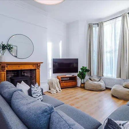 Apartment Smedley House