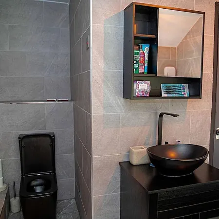 2br In Near Etihad Stadium With Parking דירה מנצ'סטר