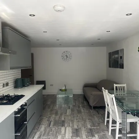 2 Bed - Sleeps 4 - Free Parking מנצ'סטר