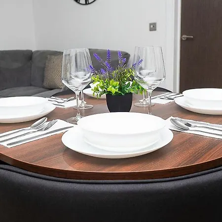 Stunning 2-bed Retreat - Ao Arena & Victoria Stn * Manchester